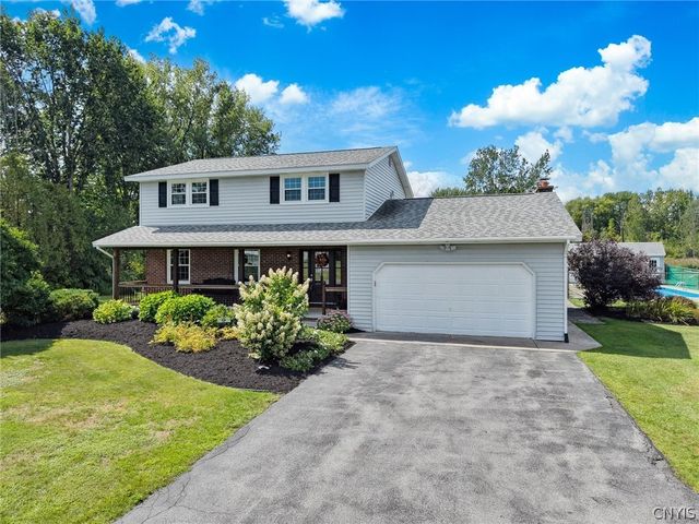 9389 Caughdenoy Road, Clay, NY 13029