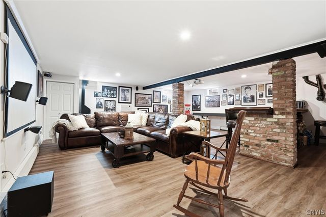 9389 Caughdenoy Road, Clay, NY 13029
