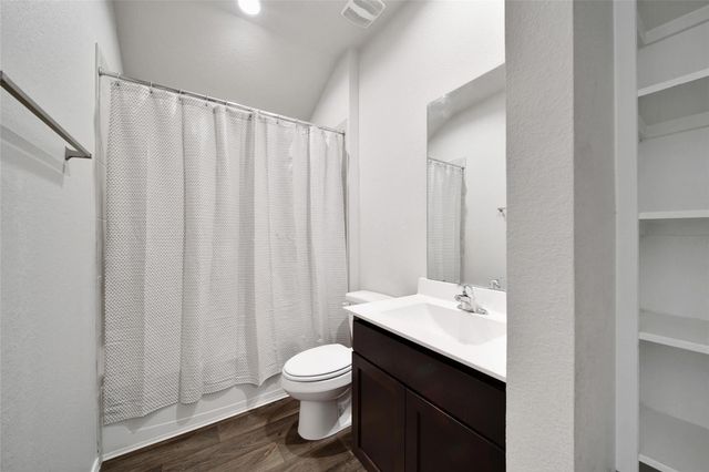 2619 Lost Holly Lane, Conroe, TX 77301