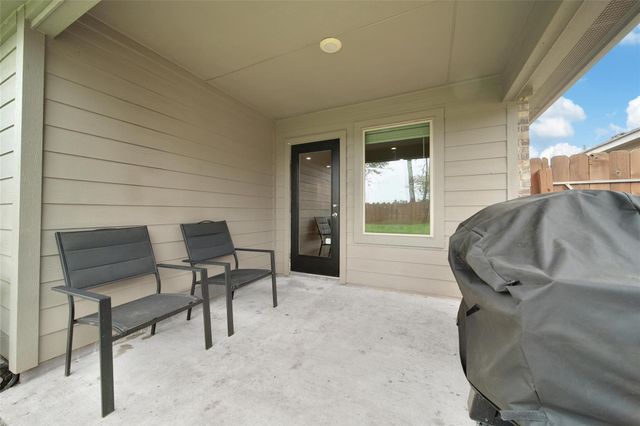 2619 Lost Holly Lane, Conroe, TX 77301