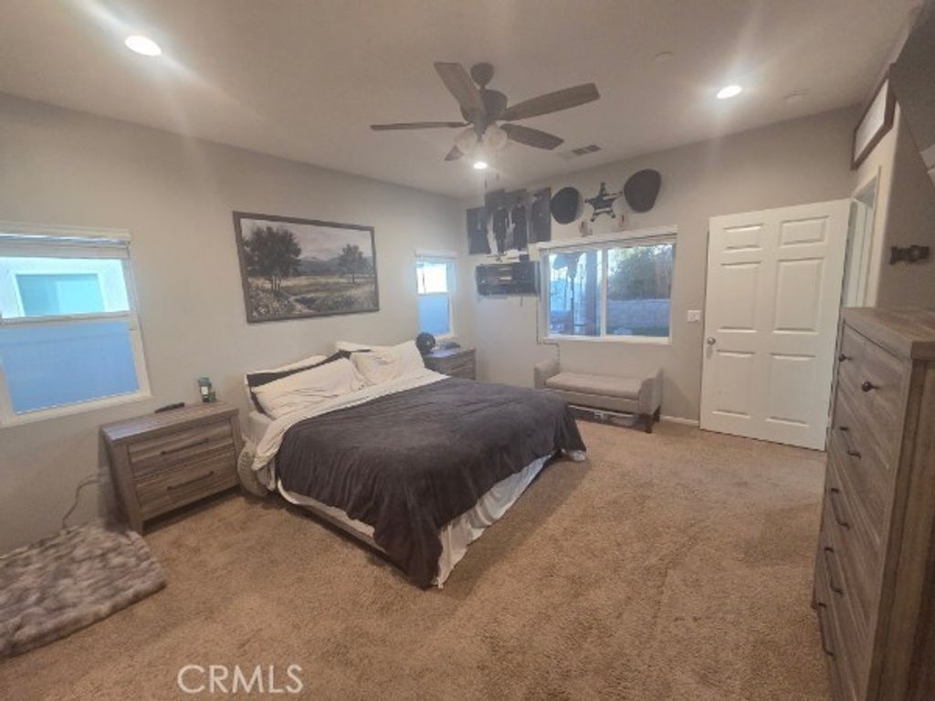 Image 6 of property listing at 1021 Avocet Ct., Calimesa, CA 92320