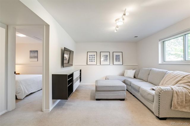 6595 S Cherry Way, Centennial, CO 80121