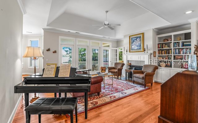 371 Cottage Farm Dr, Beaufort, SC 29902