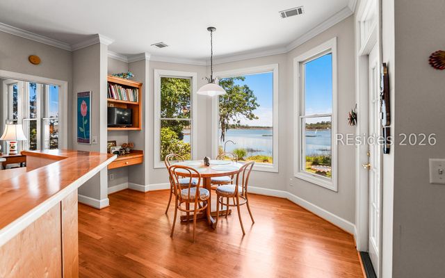 371 Cottage Farm Dr, Beaufort, SC 29902