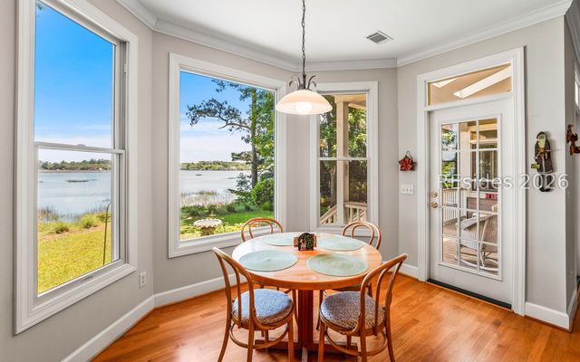 371 Cottage Farm Dr, Beaufort, SC 29902