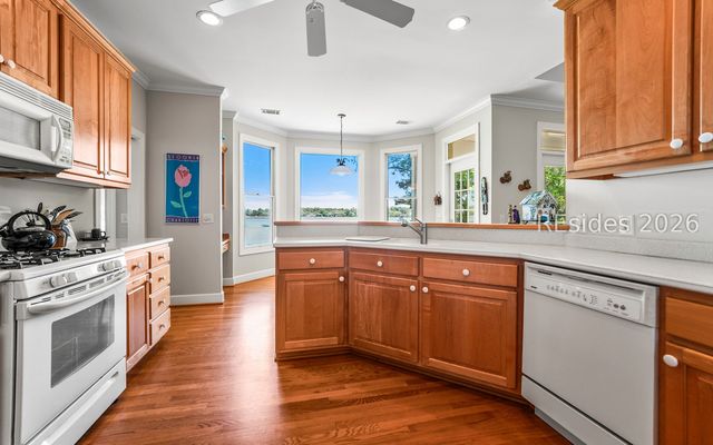 371 Cottage Farm Dr, Beaufort, SC 29902