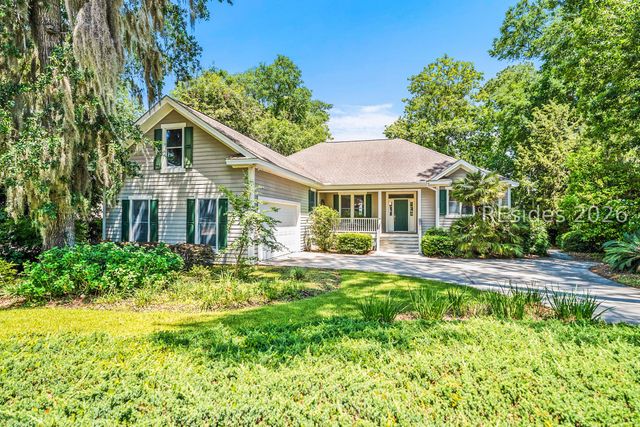 371 Cottage Farm Dr, Beaufort, SC 29902