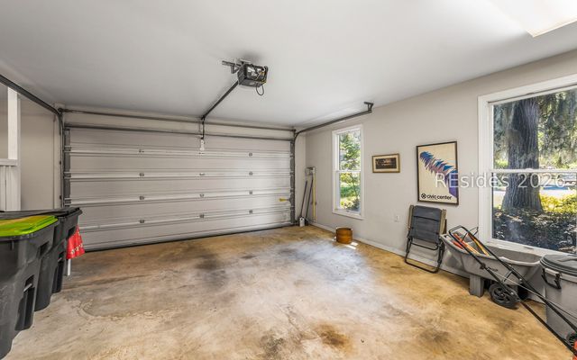 371 Cottage Farm Dr, Beaufort, SC 29902