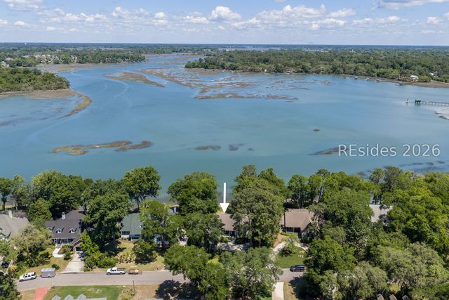 371 Cottage Farm Dr, Beaufort, SC 29902