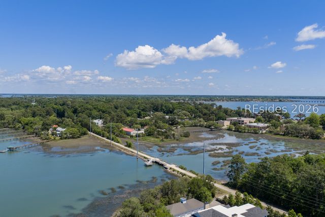 371 Cottage Farm Dr, Beaufort, SC 29902