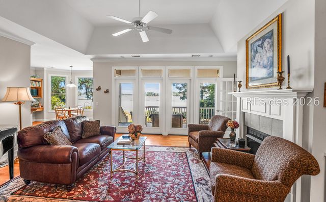 371 Cottage Farm Dr, Beaufort, SC 29902