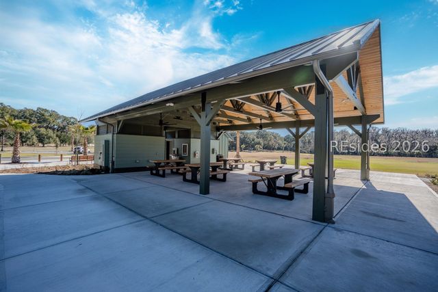 371 Cottage Farm Dr, Beaufort, SC 29902
