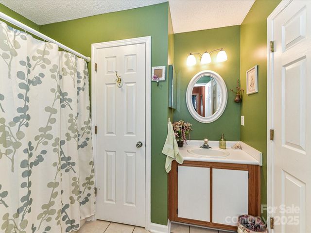 111 Fox Glove Drive, Mooresville, NC 28115