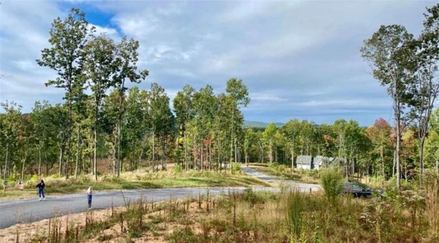 1084 Highgrove Drive, Talking Rock, GA 30175