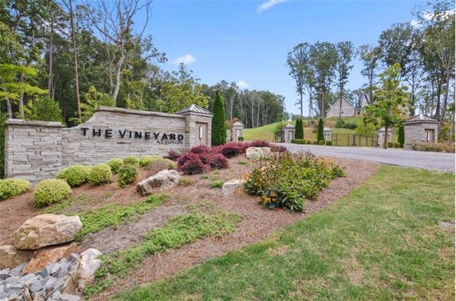1084 Highgrove Drive, Talking Rock, GA 30175