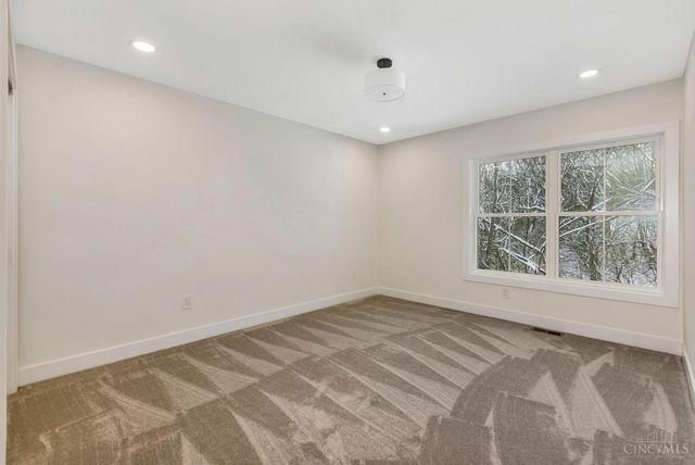 6845 East Fork Road, Cincinnati, OH 45227