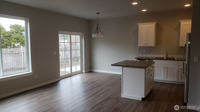 15908 39th Ave East, Tacoma, WA 98446