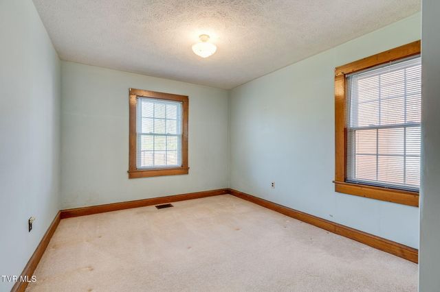 2716 Linden Road, Kingsport, TN 37664