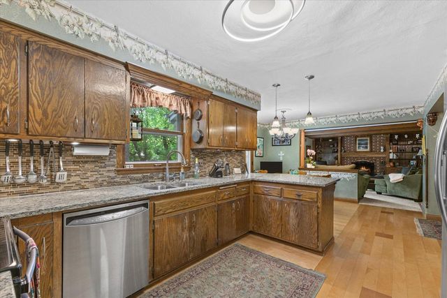 18435 Tilton COURT, Brookfield, WI 53045
