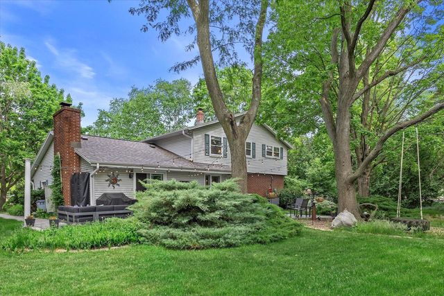 18435 Tilton COURT, Brookfield, WI 53045