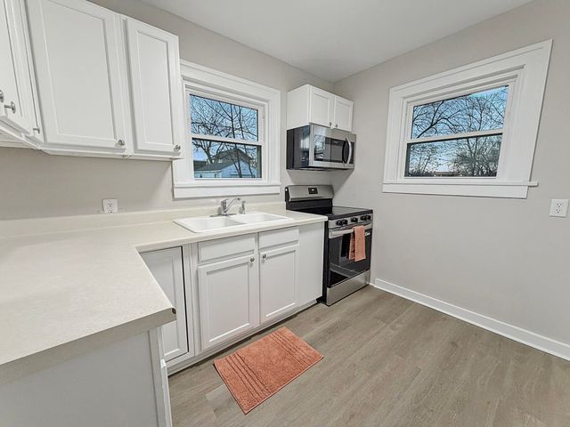 1416 Cleveland Avenue, Des Moines, IA 50316