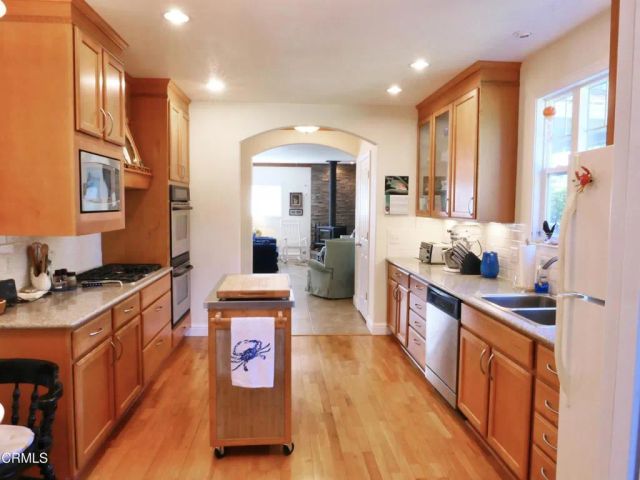 30860 Simpson Lane, Fort Bragg, CA 95437