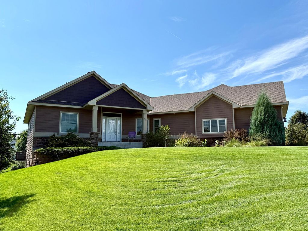 1614 Quie Lane, Northfield, MN 55057 — exterior