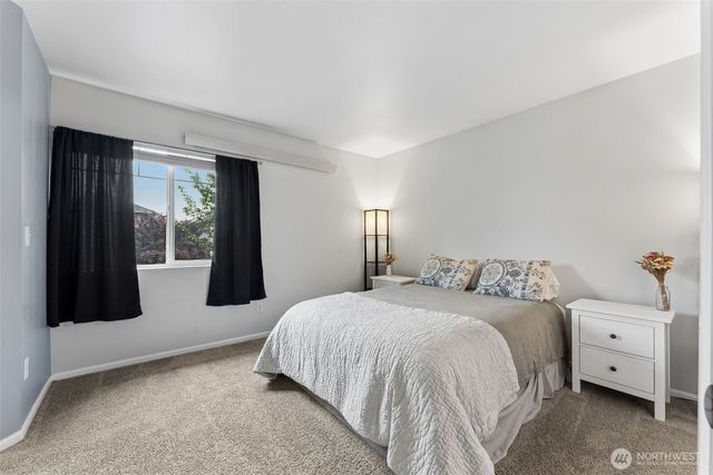 8704 Stockholm Lane NE, Lacey, WA 98516