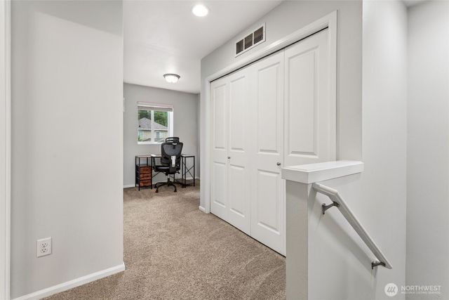 8704 Stockholm Lane NE, Lacey, WA 98516