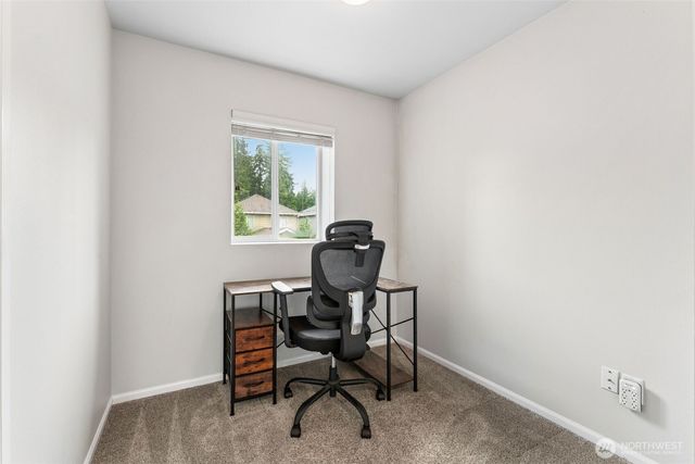 8704 Stockholm Lane NE, Lacey, WA 98516