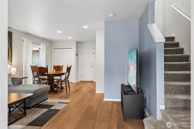 8704 Stockholm Lane NE, Lacey, WA 98516