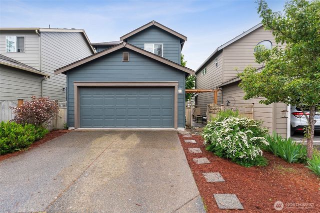 8704 Stockholm Lane NE, Lacey, WA 98516