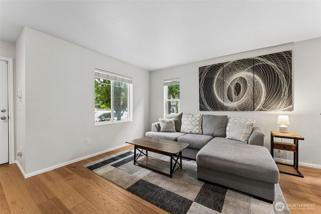 8704 Stockholm Lane NE, Lacey, WA 98516