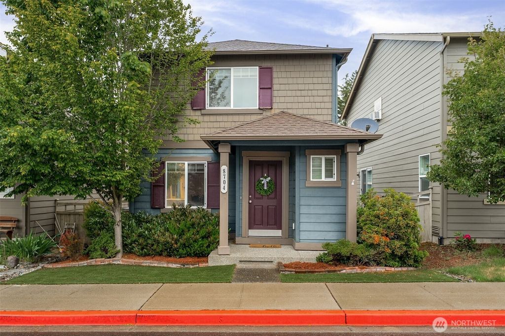 8704 Stockholm Lane NE, Lacey, WA 98516