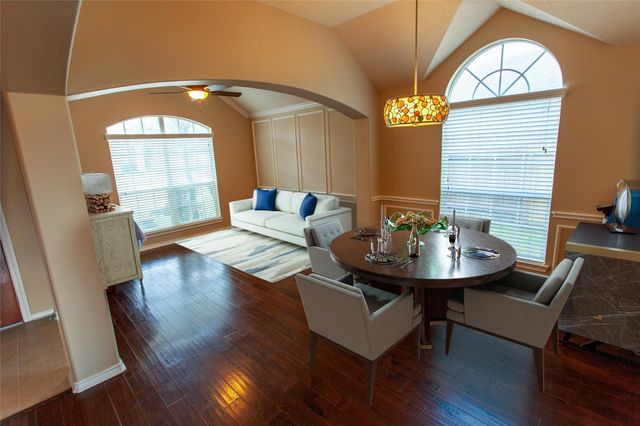 2518 Platinum Chase Drive, Rosharon, TX 77583