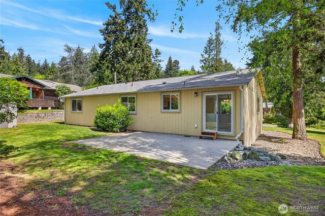 325 Snohomish Drive, La Conner, WA 98257