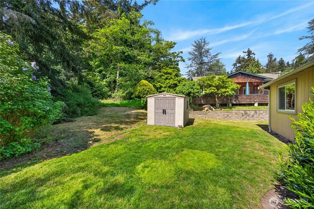 325 Snohomish Drive, La Conner, WA 98257