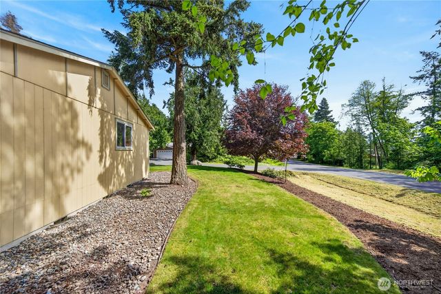 325 Snohomish Drive, La Conner, WA 98257