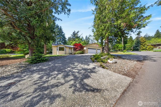 325 Snohomish Drive, La Conner, WA 98257