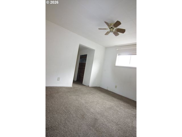 803 S 5TH Ave, Kelso, WA 98626