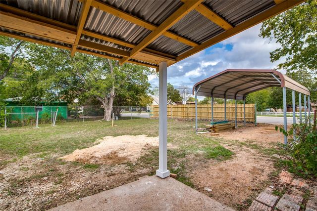 500 Lockwood ST, San Marcos, TX 78666