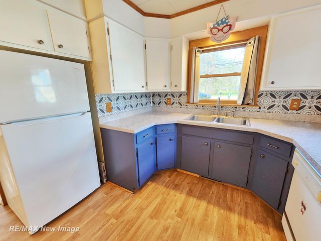 2067 W Midland Road, Williams Twp, MI 48611