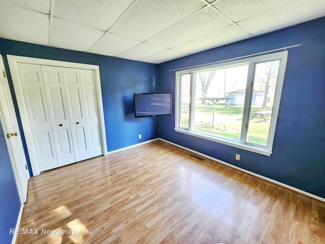 2067 W Midland Road, Williams Twp, MI 48611