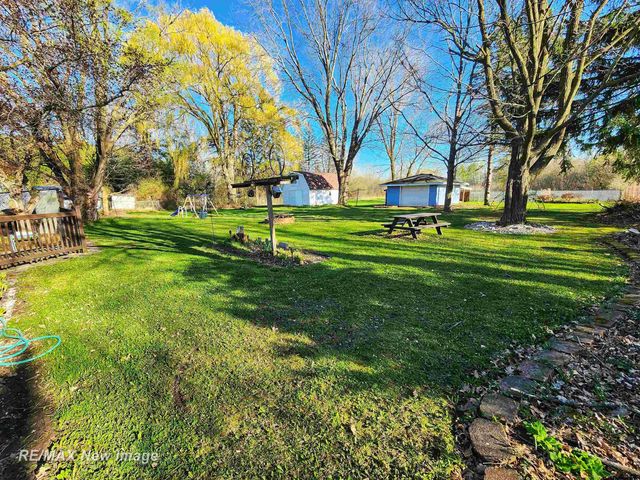2067 W Midland Road, Williams Twp, MI 48611
