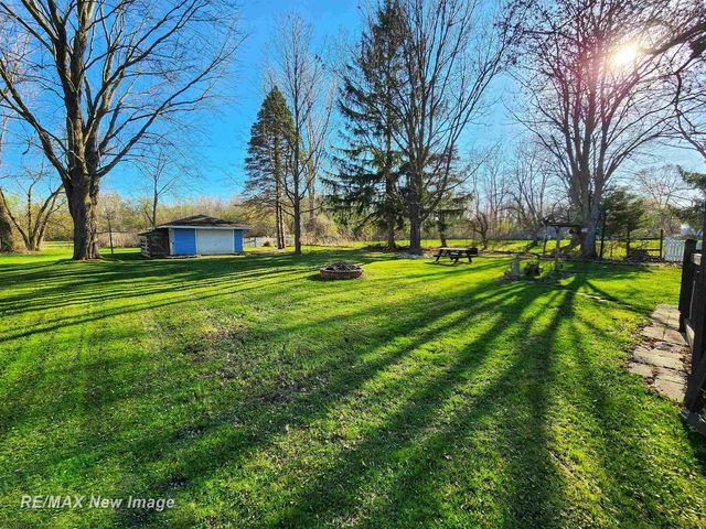 2067 W Midland Road, Williams Twp, MI 48611
