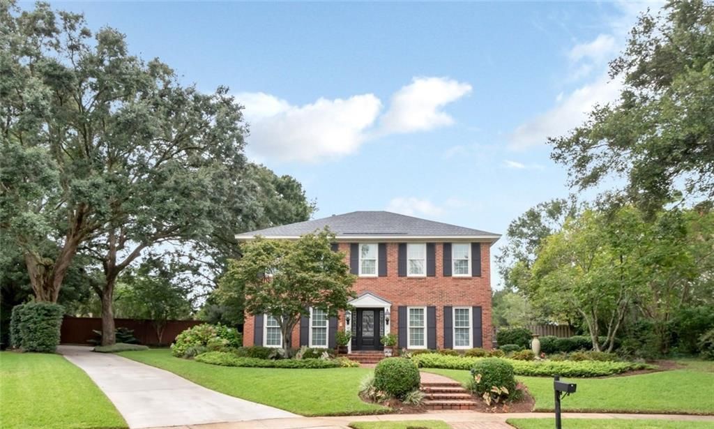 1908 Twin Oaks Court, Mobile, AL 36609 — photo 2