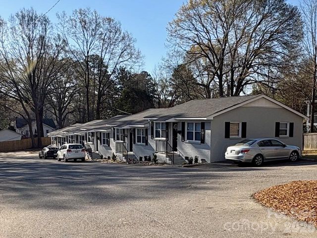 1304 S York Road, Gastonia, NC 28052