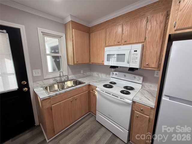1304 S York Road, Gastonia, NC 28052