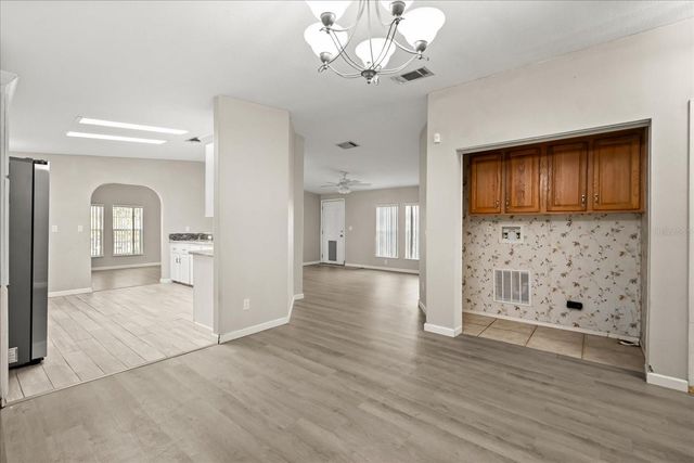 2024 LEMON DRIVE, Lake Wales, FL 33898