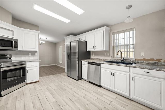 2024 LEMON DRIVE, Lake Wales, FL 33898